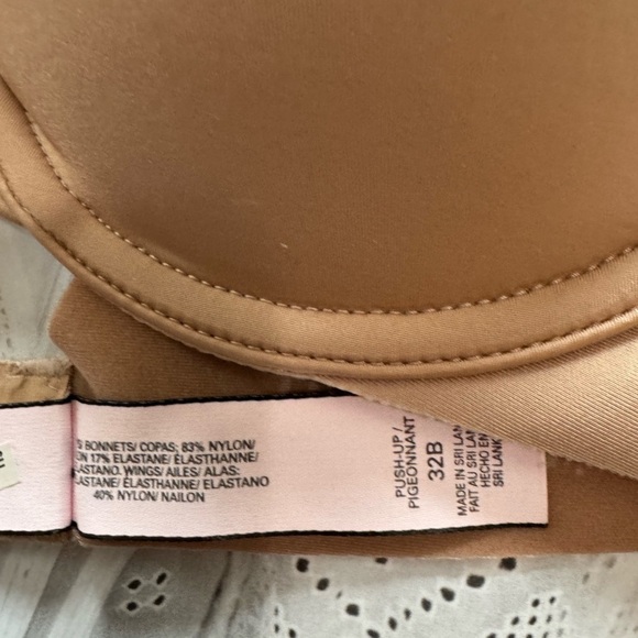 New without tag- VS wire pushup  tshirt bra - Picture 2 of 4